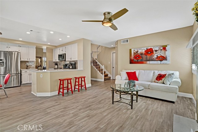 Detail Gallery Image 17 of 41 For 39309 via Monserate, Murrieta,  CA 92563 - 3 Beds | 2/1 Baths