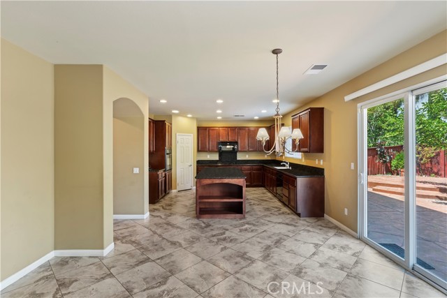 16183 Village Meadow Drive, Riverside CA: https://media.crmls.org/medias/a94fd0b4-67fc-4571-8af7-1d4bd778a642.jpg