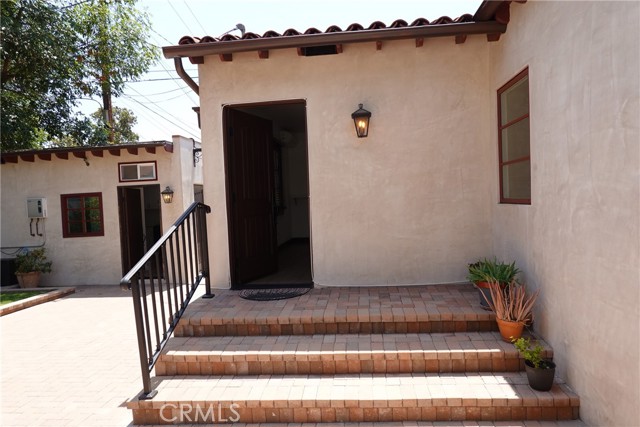 430 Sonora Avenue, Glendale CA: https://media.crmls.org/medias/a950ecf7-cd97-4ac7-bdd0-68b5999f8f6e.jpg