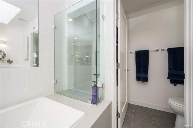 Detail Gallery Image 11 of 25 For 2233 Martin #318,  Irvine,  CA 92612 - 2 Beds | 2 Baths