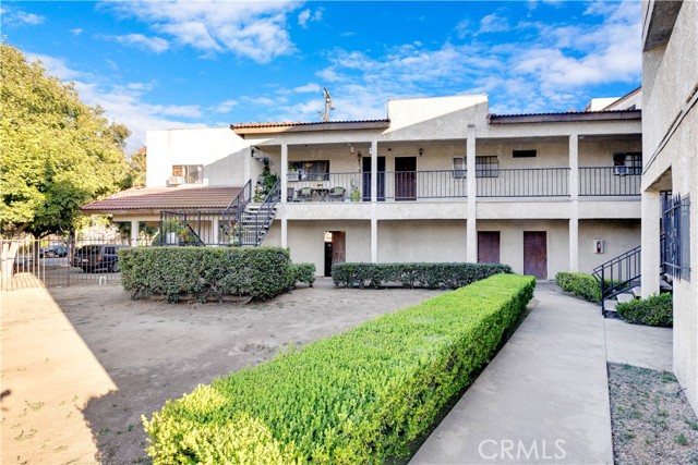 Detail Gallery Image 6 of 10 For 2121 El Paseo, Alhambra,  CA 91803 - – Beds | – Baths