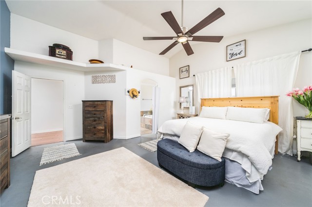 Detail Gallery Image 21 of 38 For 7575 Rancho Rd, Pinon Hills,  CA 92372 - 4 Beds | 3 Baths