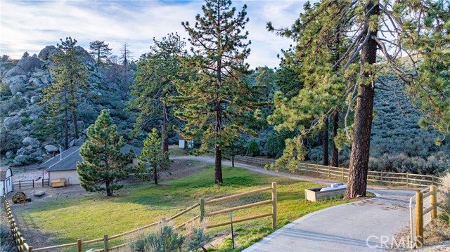 Detail Gallery Image 4 of 47 For 26820 Stirrup, Tehachapi,  CA 93561 - 3 Beds | 2 Baths