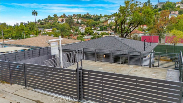 Front Image Thumbnail for CRDW25237182