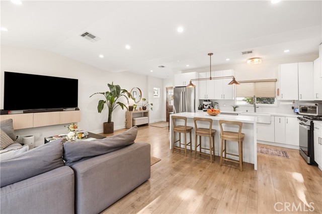 3 Bed Home for Sale in Los Angeles, California