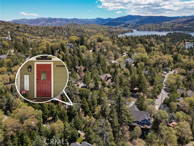 Detail Gallery Image 1 of 42 For 784 Bishorn Dr, Lake Arrowhead,  CA 92352 - 4 Beds | 2 Baths