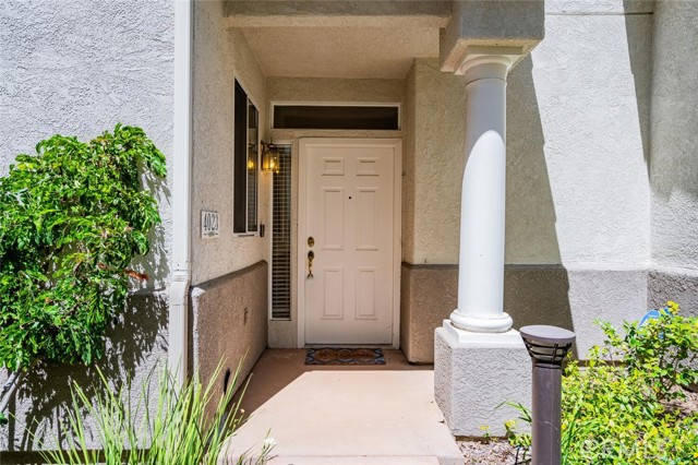 Detail Gallery Image 2 of 32 For 4023 Brindisi Pl, Moorpark,  CA 93021 - 2 Beds | 2/1 Baths
