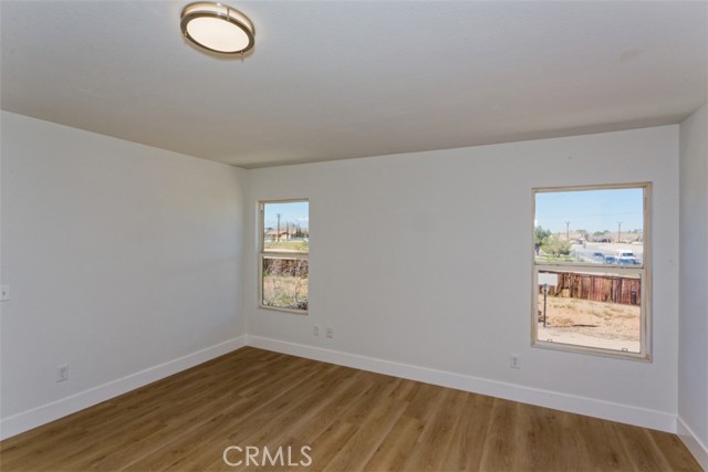 Detail Gallery Image 30 of 38 For 12596 Glen Canyon, Victorville,  CA 92395 - 5 Beds | 3 Baths