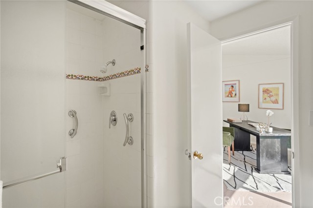 Detail Gallery Image 25 of 64 For 5932 Ellenview Ave, Woodland Hills,  CA 91367 - 5 Beds | 4 Baths