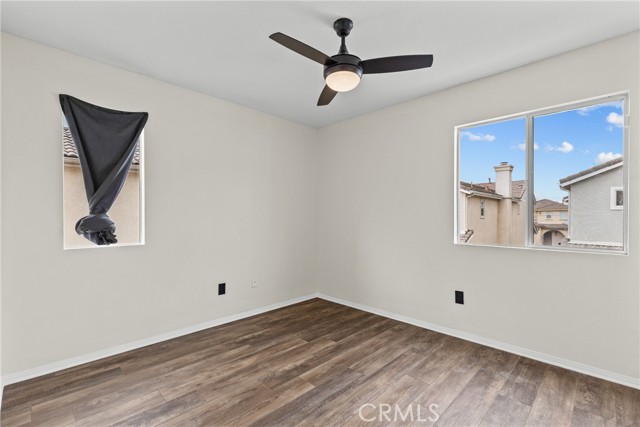 Detail Gallery Image 19 of 32 For 2535 Canterbury Ln, Simi Valley,  CA 93063 - 4 Beds | 2/1 Baths