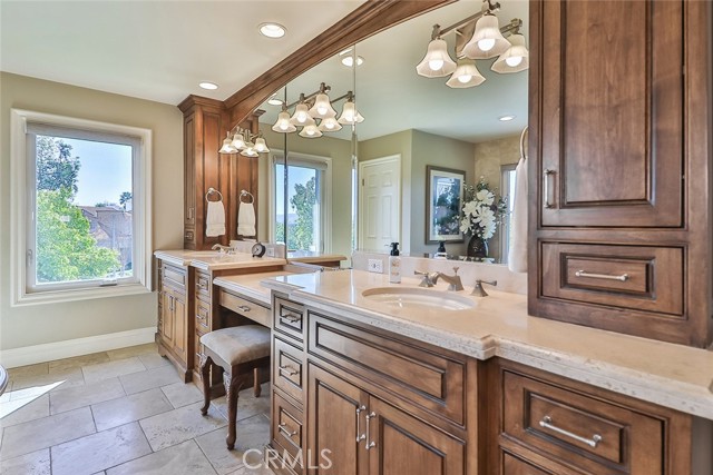 11583 Flowerwood Court, Moorpark CA: https://media.crmls.org/medias/a958c40c-22d5-43e2-aec6-d8178177cd3c.jpg