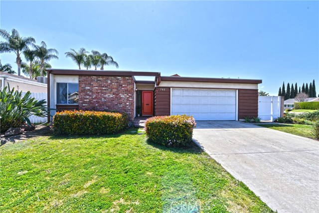 702 Pinehurst Ave, Placentia, CA 92870