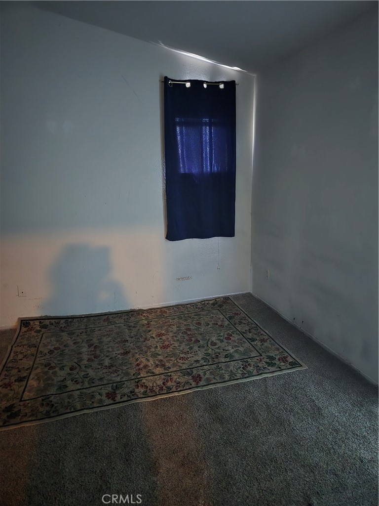 https://media.crmls.org/medias/a9594660-68cb-4782-8573-b392413b9c5b.jpg?preset=X-Large