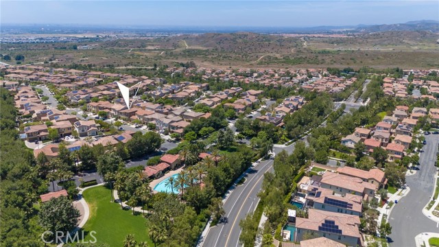 18 Goldenrod, Lake Forest CA: https://media.crmls.org/medias/a9597fe0-ac28-4a83-95ab-0f89324c70f2.jpg