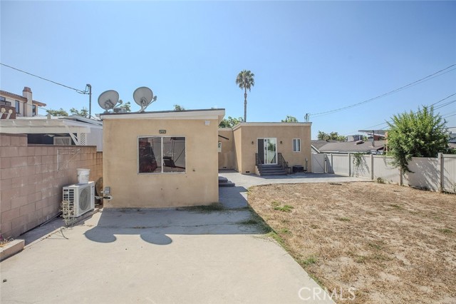 Detail Gallery Image 31 of 40 For 1039 E Santa Anita Ave, Burbank,  CA 91501 - 3 Beds | 3 Baths