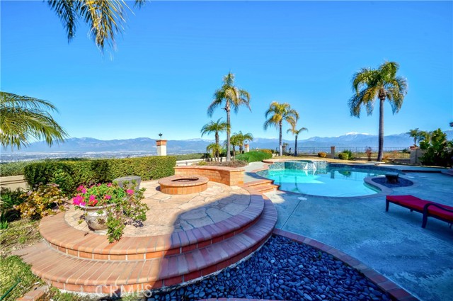 1731 Crystal Peak Circle