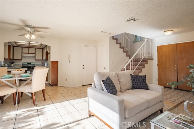 Detail Gallery Image 5 of 25 For 12139 Ramona, El Monte,  CA 91732 - 3 Beds | 2/1 Baths