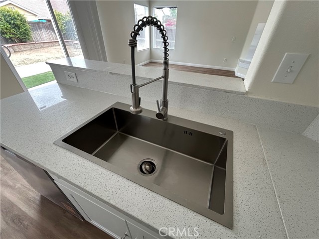 Detail Gallery Image 18 of 52 For 1989 Murrieta, Perris,  CA 92571 - 5 Beds | 3 Baths