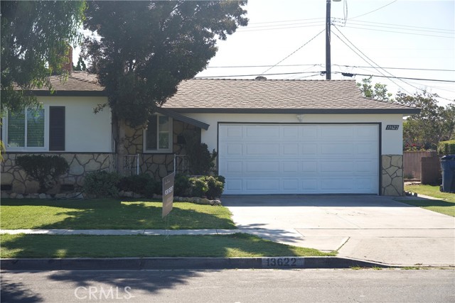 13622 Illinois Street, Westminster CA: https://media.crmls.org/medias/a95c6658-ffc7-4fb0-8d57-4ac112d449ce.jpg