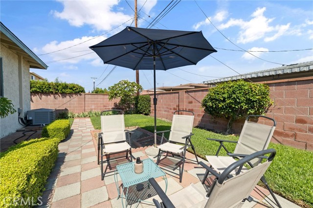 6345 Bigelow Street, Lakewood CA: https://media.crmls.org/medias/a95cc575-90df-4f21-910c-32be581e2fb1.jpg