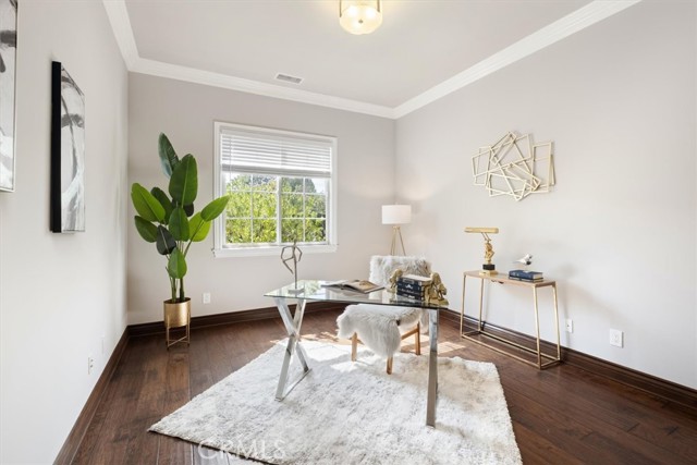 4976 Odessa Avenue, Encino CA: https://media.crmls.org/medias/a95ce3a8-b221-416b-a777-cec81489d494.jpg