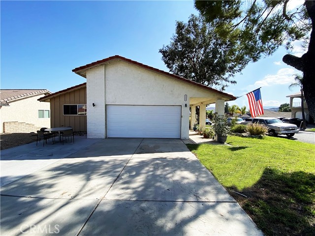 22587 Canyon Lake Dr, Canyon Lake, CA 92587