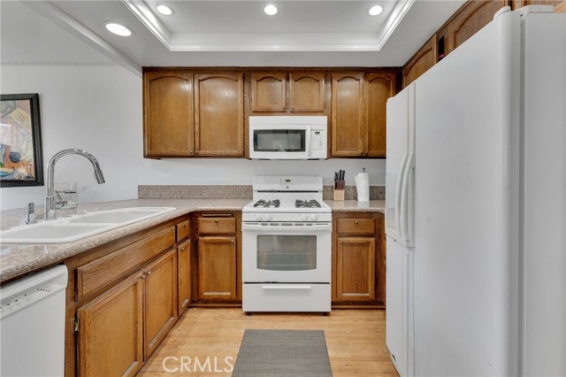 Detail Gallery Image 9 of 29 For 1301 via Sebastian #24,  San Pedro,  CA 90732 - 2 Beds | 2 Baths