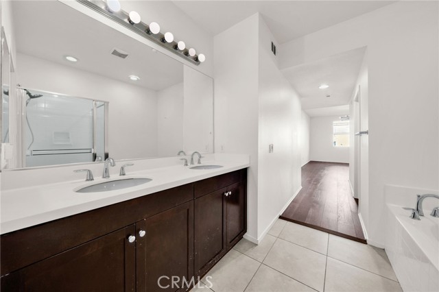 Detail Gallery Image 31 of 75 For 5450 Strand #202,  Hawthorne,  CA 90250 - 2 Beds | 2 Baths