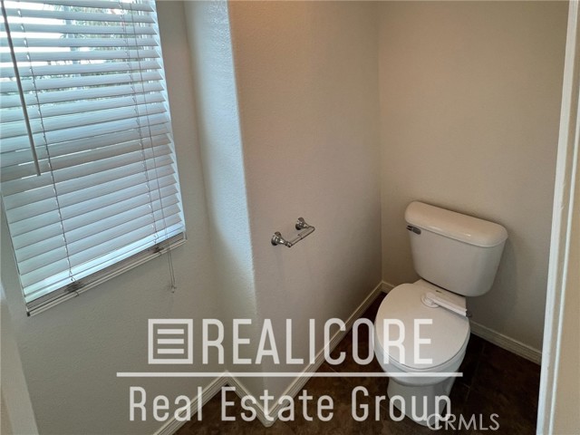 Detail Gallery Image 24 of 37 For 15806 Rock Point Ln, Fontana,  CA 92336 - 4 Beds | 2/1 Baths