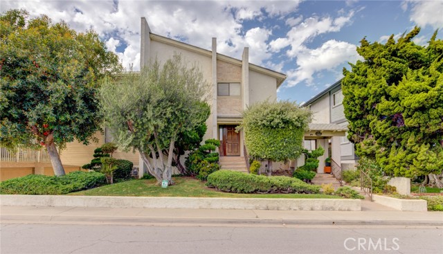 2617 Ruhland Avenue, Redondo Beach, California 90278, 2 Bedrooms Bedrooms, ,1 BathroomBathrooms,Residential,Sold,Ruhland,SB23059783