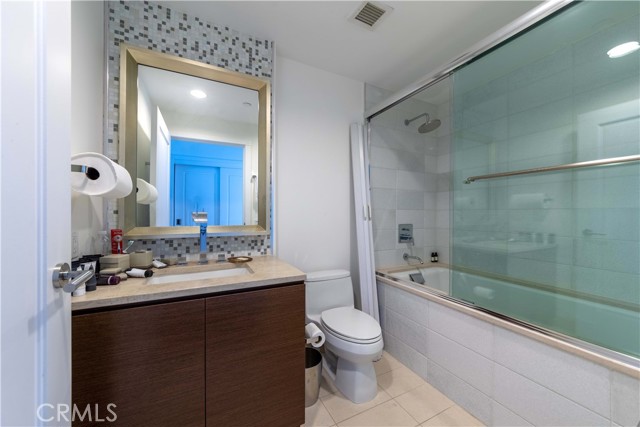 Detail Gallery Image 9 of 18 For 900 West Olympic Blvd 29j,  Los Angeles,  CA 90015 - 2 Beds | 3 Baths