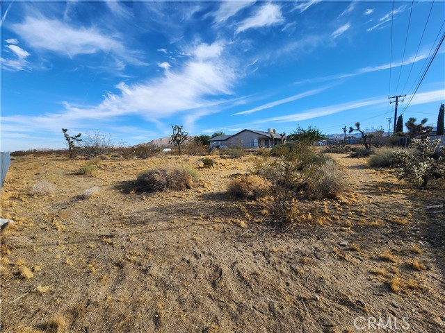Detail Gallery Image 12 of 18 For 7022 Avalon Ave, Yucca Valley,  CA 92284 - – Beds | – Baths