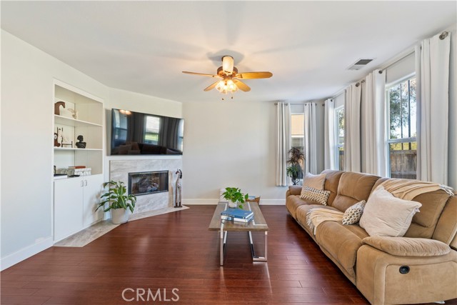 Detail Gallery Image 17 of 49 For 552 Chesterfield, San Marcos,  CA 92069 - 4 Beds | 3 Baths