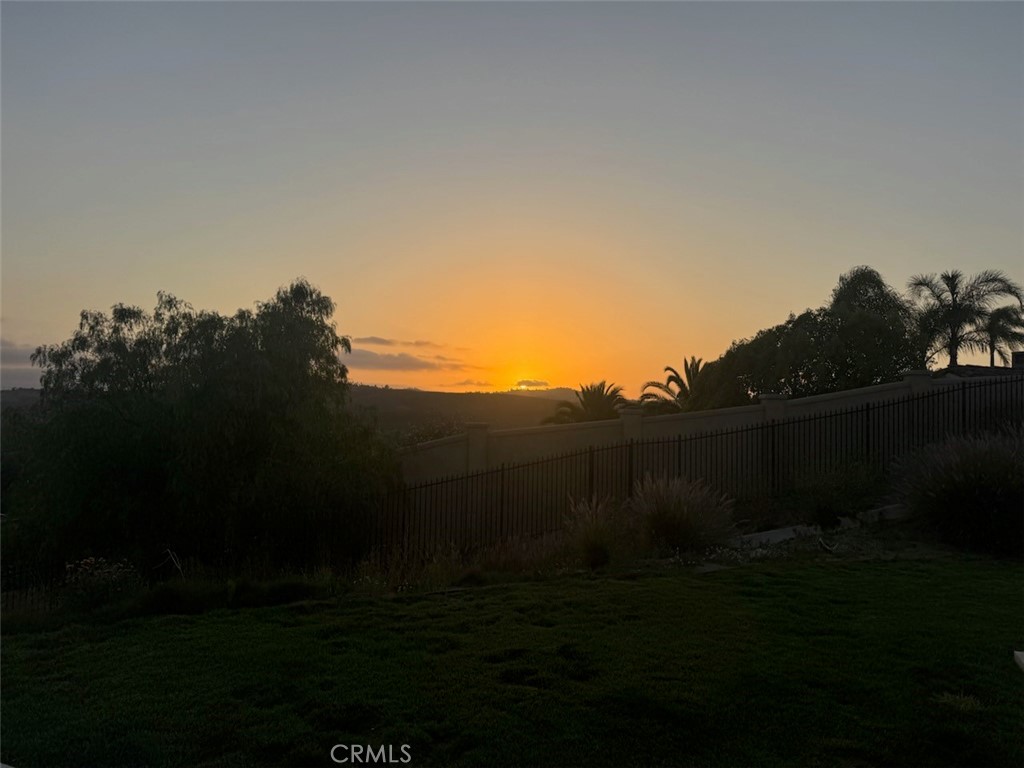 https://media.crmls.org/medias/a95fcf6c-5c14-482c-b5d4-d4792ffaff11.jpg?preset=X-Large