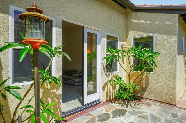 13856 Casablanca Court, Eastvale CA: https://media.crmls.org/medias/a9602f95-04c3-4328-b65c-7667e3cec0d5.jpg