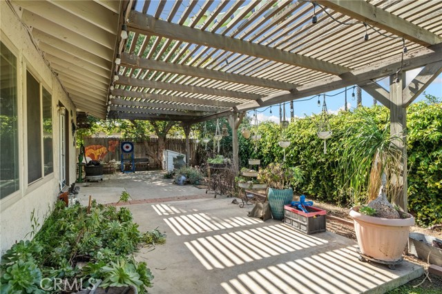 Detail Gallery Image 29 of 31 For 9879 Canada Way, Riverside,  CA 92503 - 4 Beds | 2 Baths