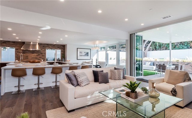 1540 Curtis Avenue, Manhattan Beach, California 90266, 5 Bedrooms Bedrooms, ,4 BathroomsBathrooms,Residential,Sold,Curtis,SB17234923