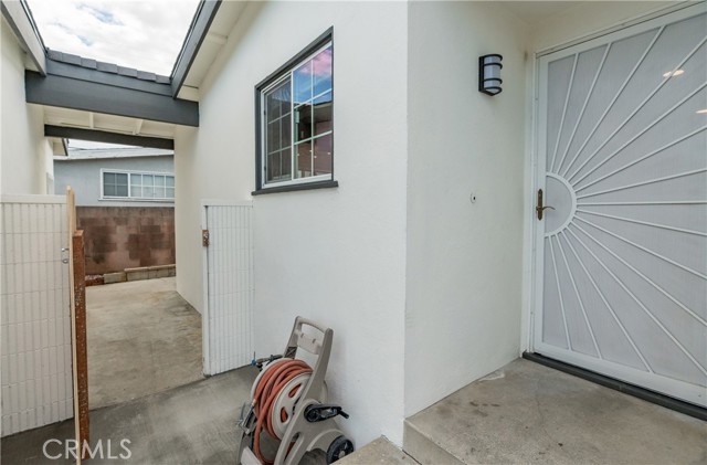 Detail Gallery Image 4 of 41 For 16931 S Raymond Ave, Gardena,  CA 90247 - 3 Beds | 2 Baths