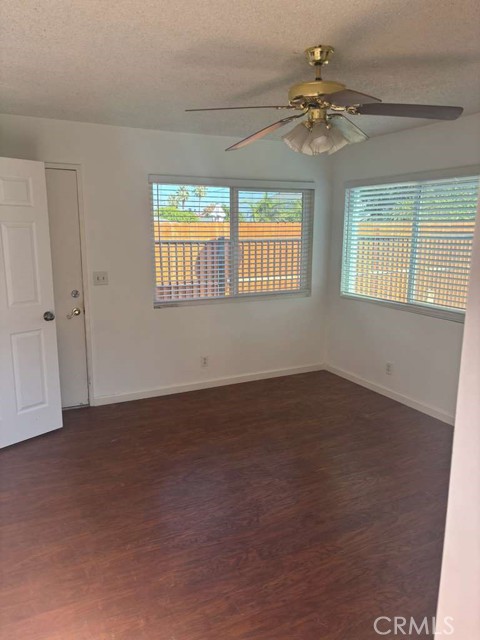 Detail Gallery Image 4 of 7 For 2447 Grove Ave, Corona,  CA 92882 - 2 Beds | 1 Baths