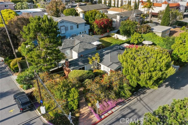 3500 Elm Avenue, Manhattan Beach, California 90266, 3 Bedrooms Bedrooms, ,1 BathroomBathrooms,Residential,Sold,Elm,PW24087007