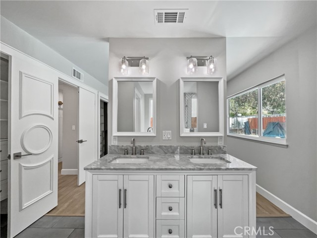 Detail Gallery Image 18 of 24 For 28906 Gladiolus Dr, Canyon Country,  CA 91387 - 3 Beds | 2 Baths