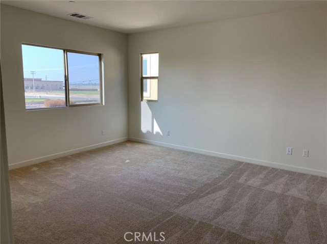 Detail Gallery Image 5 of 8 For 15730 Moonflower Ave, Chino,  CA 91708 - 4 Beds | 3 Baths