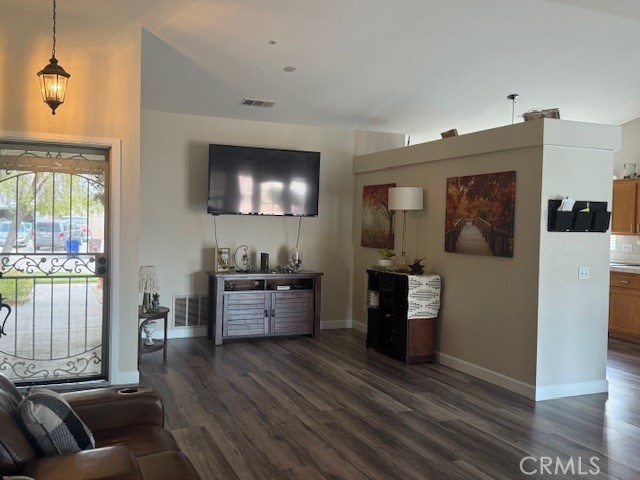 Detail Gallery Image 19 of 49 For 7670 Stoney Creek Ct, Highland,  CA 92346 - 4 Beds | 2 Baths