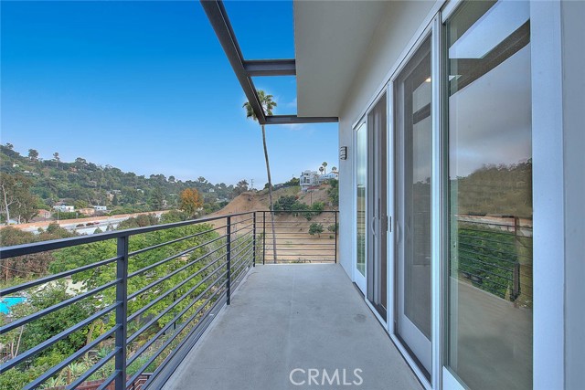 Detail Gallery Image 29 of 43 For 2608 Corralitas Dr, Silver Lake Los Angeles,  CA 90039 - 3 Beds | 2/1 Baths