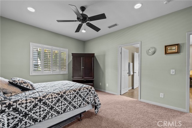 Detail Gallery Image 29 of 72 For 15355 Michael Crest Dr, Canyon Country,  CA 91387 - 5 Beds | 3/1 Baths