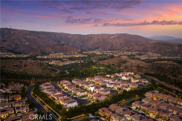 52 Longchamp, Irvine CA: https://media.crmls.org/medias/a9654efb-c7d3-4487-960f-8fb8a0b8b7ac.jpg