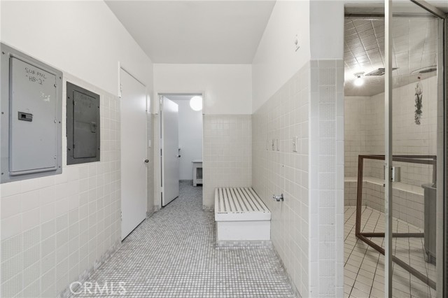 Detail Gallery Image 32 of 50 For 5330 Lindley Ave #305,  Encino,  CA 91316 - 2 Beds | 2 Baths