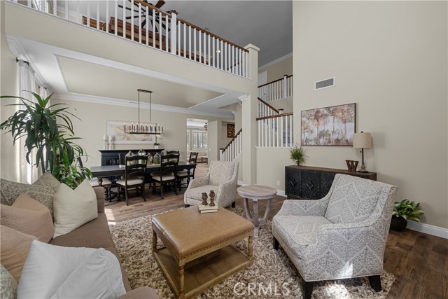 Detail Gallery Image 6 of 44 For 25722 Hood Way, Stevenson Ranch,  CA 91381 - 5 Beds | 4 Baths