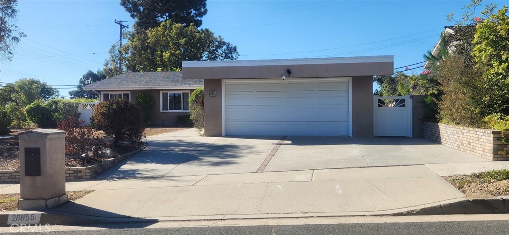 28855 Cedarbluff Drive