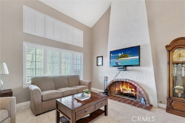 Detail Gallery Image 4 of 35 For 5816 E Paseo Balboa, Anaheim,  CA 92807 - 3 Beds | 2 Baths